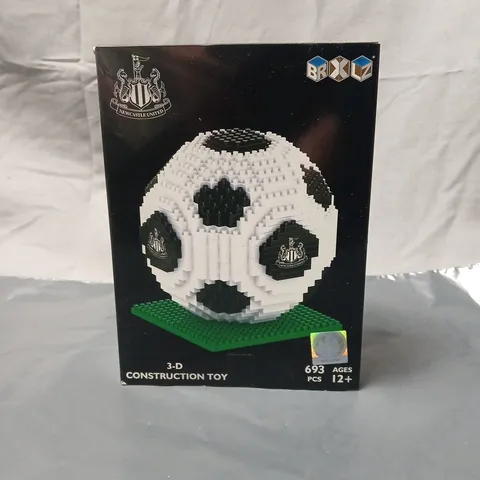 BRIX 3-D CONSTRUCTION TOY – NEWCASTLE UNITED FOOTBALL, 693 PCS, BOXED