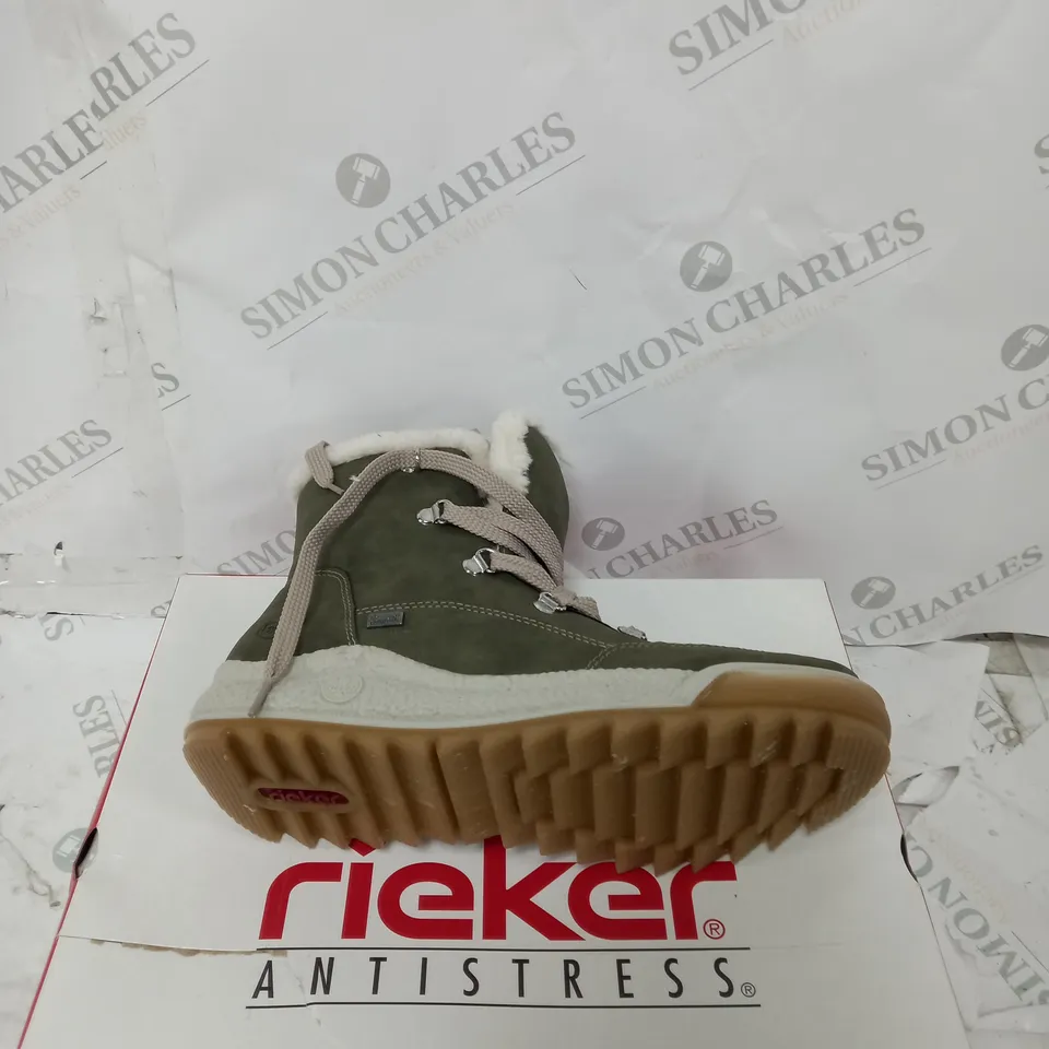 BOXED PAIR OF RIEKER WARM HIKING BOOTS, KHAKI - SIZE 7.5