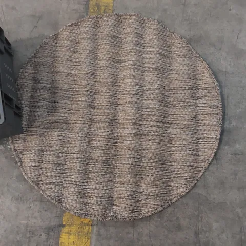 BRAND NEW BAGGED PACO HOME VENEDIG RUG - 80cm D