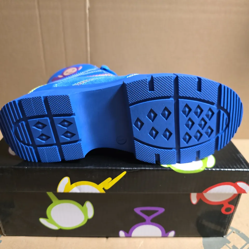 BOXED PAIR OF KOI HOME HILL TELETUBBIES KIDZ BOOTS - BLUE - UK SIZE 1