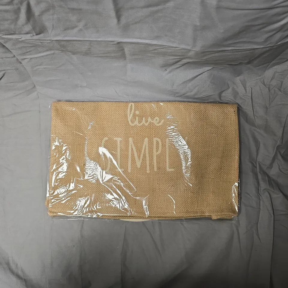 APPROXIMATELY 15 PCS LIVE SIMPLY BURLAP TOTE BAG – 42 X 36 X 12 CM