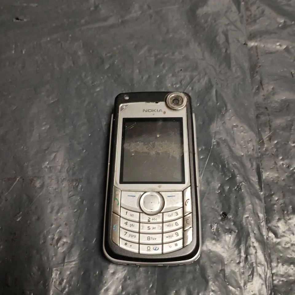 NOKIA MOBILE PHONE – BLACK/GREY, 3 BRANDING ON REAR