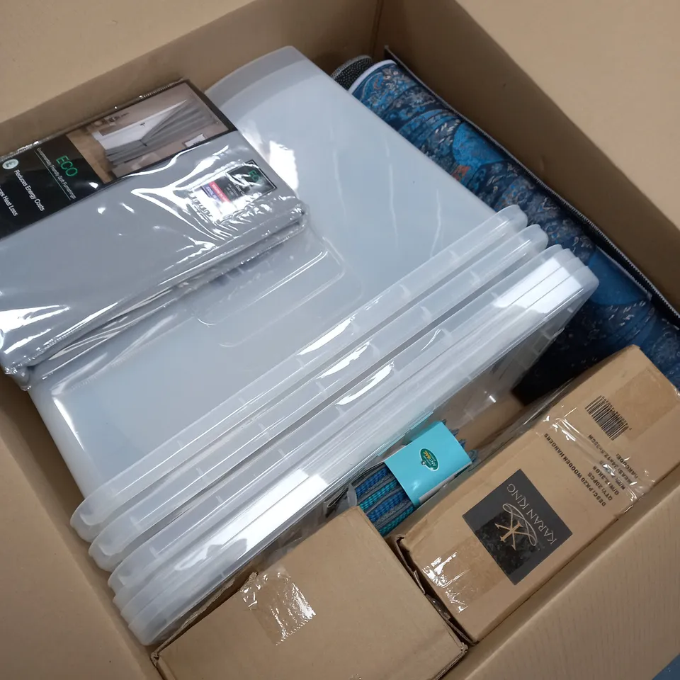 BOX OF APPROXIMATELY 5 ASSORTED ITEM TO INCLUDE BLACK OUT DOOR CURTAIN, ANTIBAC CLEANING PADS, RUG ETC 