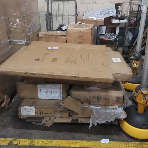 PALLET CONTAINING A LARGE QUANTITY OF ASSORTED GARDEN FURNITURE PARTS 