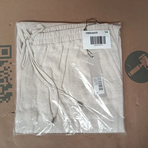 BAGGED ROMAN P-CROP TROUSERS IN BEIGE SIZE 14
