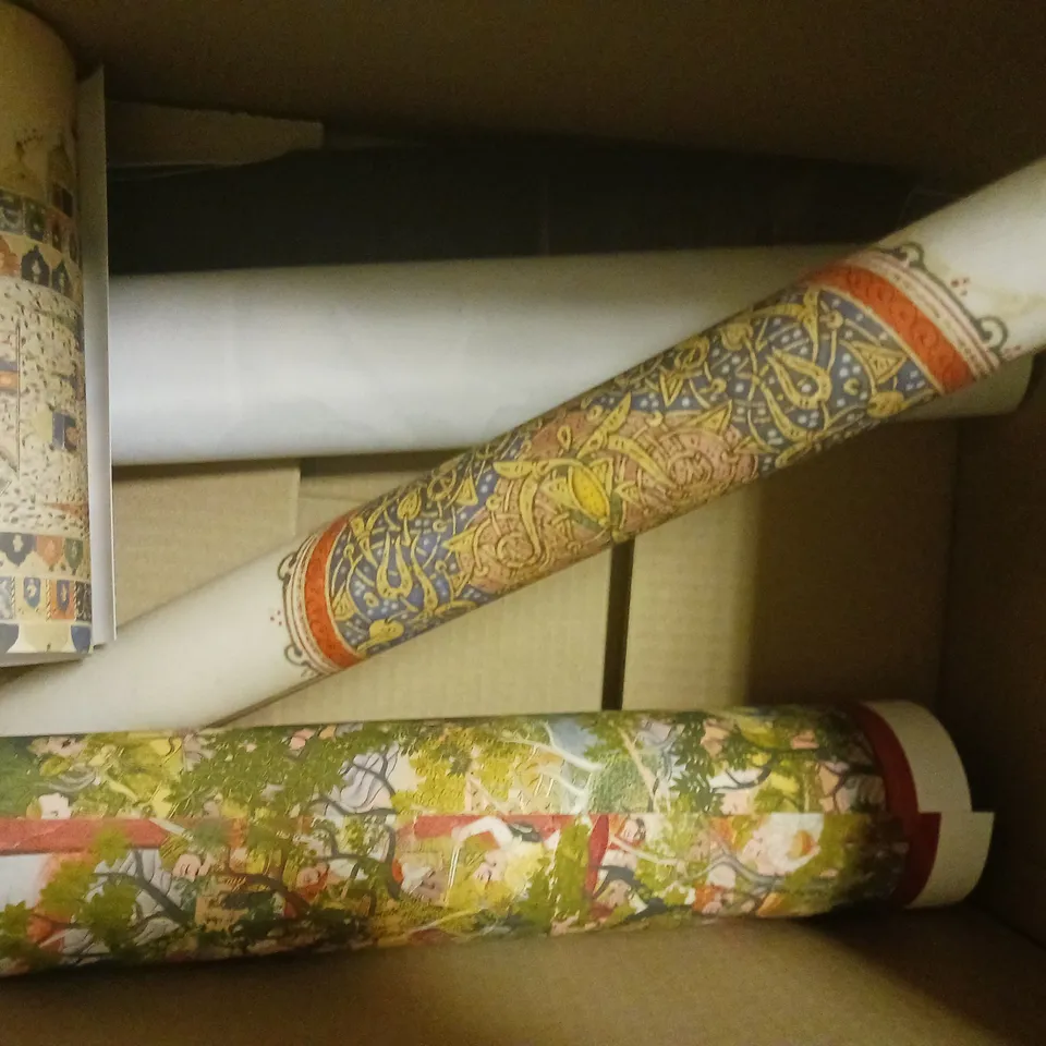 BOX OF APPROCIMATELY 5 ASSORTED ART PRINTS OF VARIOUS STYLES TO INCLUDE GLITTER TOILET ROLL, FOOD ITEMS, ETC