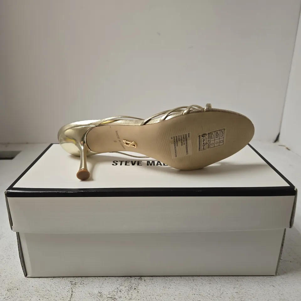 STEVE MADDEN GOLD METALLIC STRAPPY SANDALS – 6.5