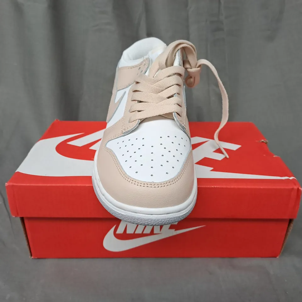 BOXED PAIR OF NIKE DUNK LOW RETRO SHOES IN BEIGE/WHITE UK SIZE 8
