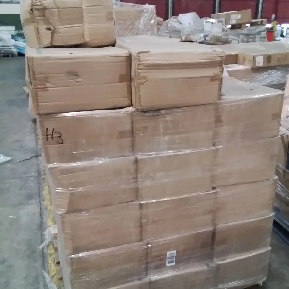 PALLET CONTAINING LARGE QUANTITY OF GLASS JARS