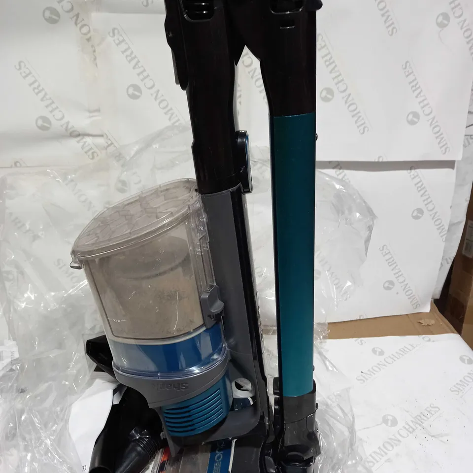 SHARK CORDLESS STICK VACUUM CLEANER