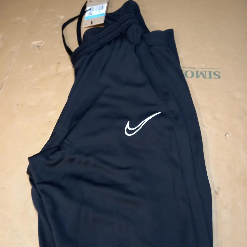 MENS NIKE SLIM FITTED JOGGING BOTTOMS SIZE M
