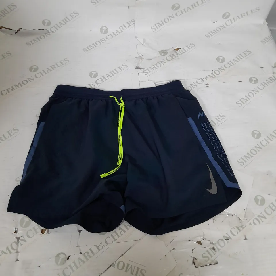 NIKE DRI-FIT SHORTS SIZE S