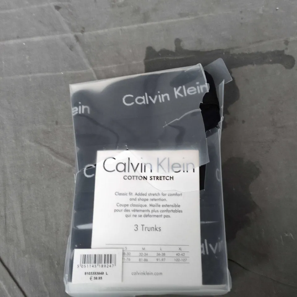 CALVIN KLEIN COTTON STRETCH TRUNKS – 3 PACK (MEN'S UNDERWEAR)