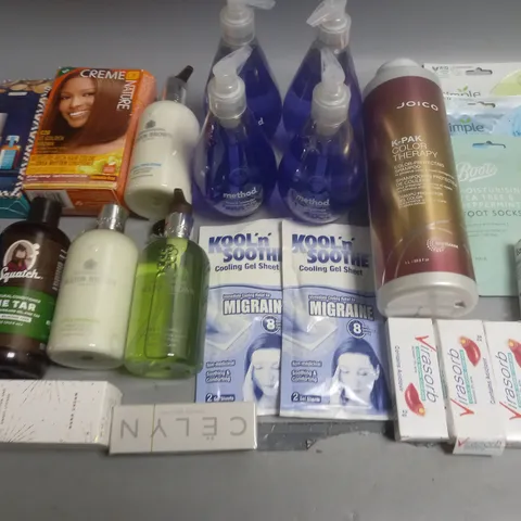 LOT OF APPROXIMATELY 25 ASSORTED HEALTH AND BEAUTY ITEMS TO INCLUDE JOICO K-PAK COLOUR THERAPY, METHOD HAND WASH AND EAROL OLIVE OIL SPRAY