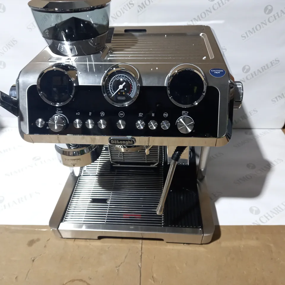 DELONGHI LA SPECIALISTA MAESTRO COFFEE MACHINE