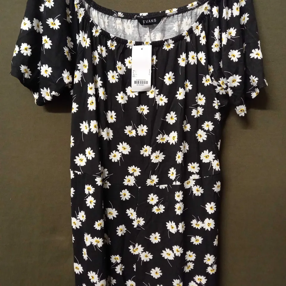 EVANS DAISY PRINT JUMPSUIT IN BLACK - UK 20