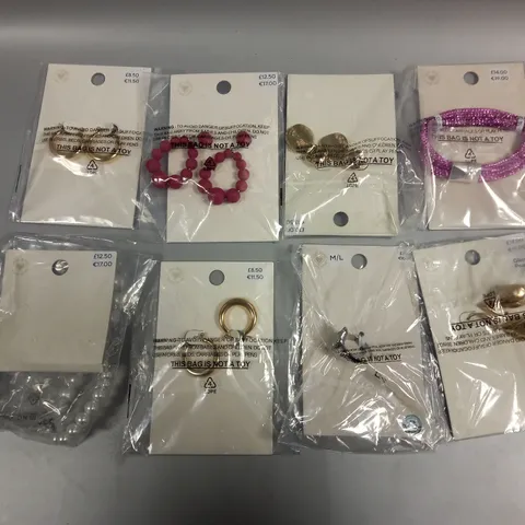 APPROXIMATELY 30 ASSORTED M&S JEWELLERY PRODUCTS IN VARIOUS DESIGNS