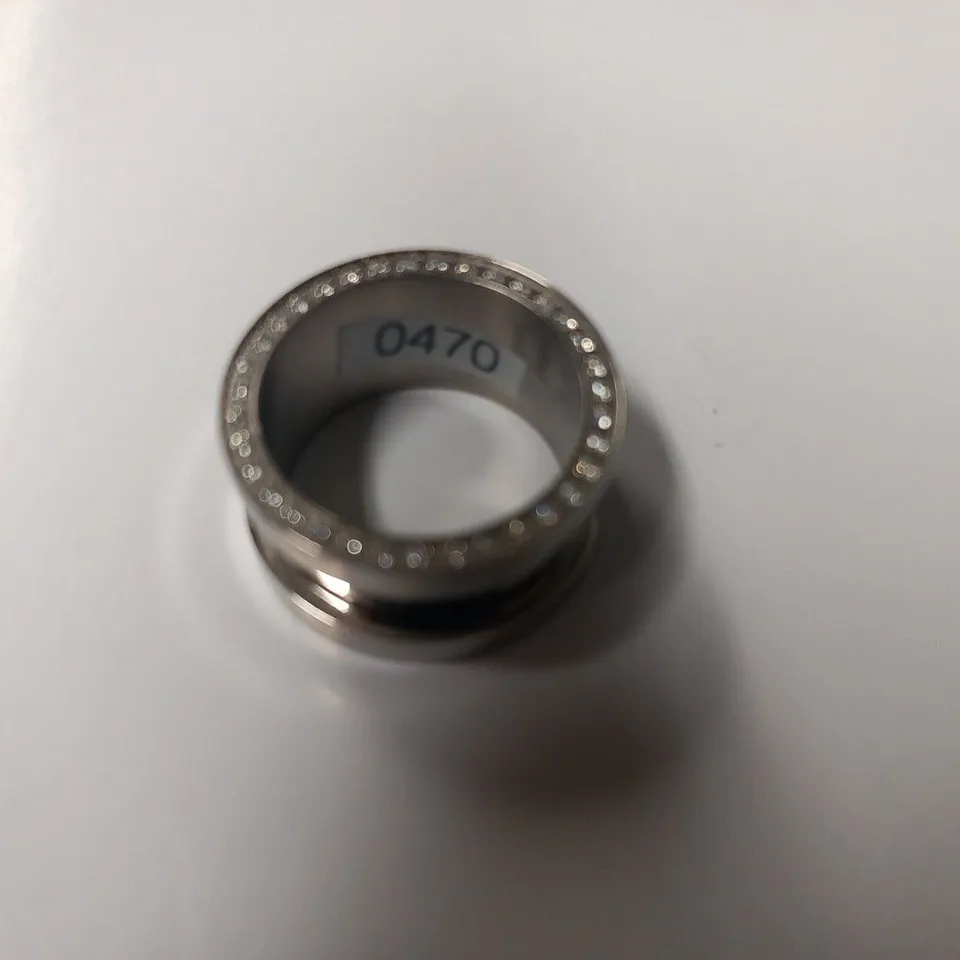 BERING STONE SET OUTER RING SIZE 7