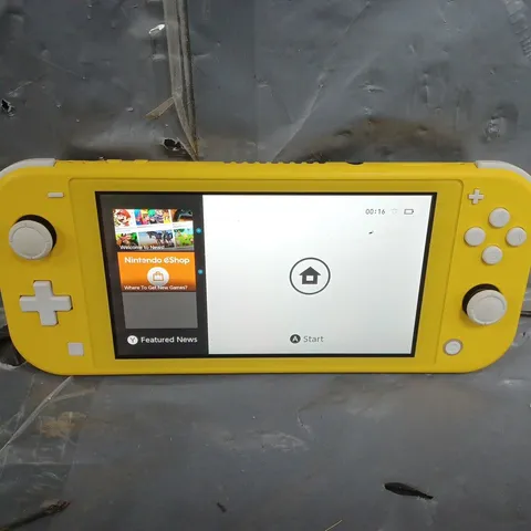 NINTENDO SWITCH LITE CONSOLE - YELLOW 