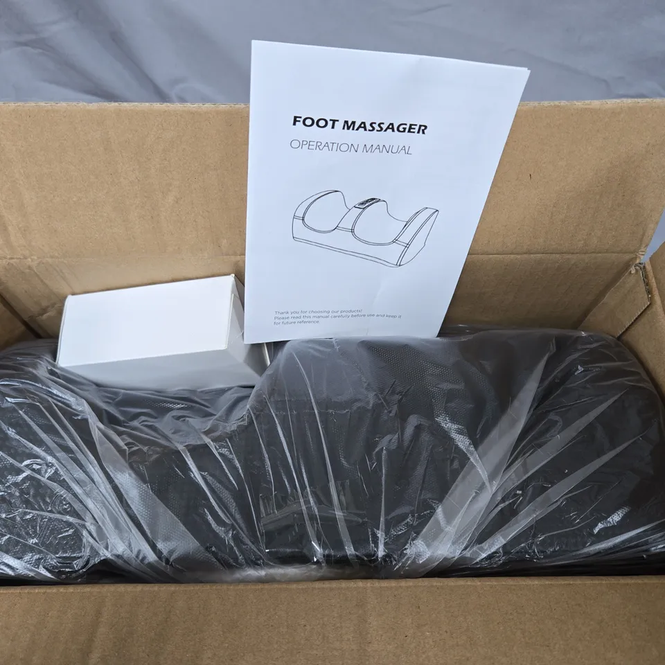 BOXED FOOT MASSAGER IN BLACK