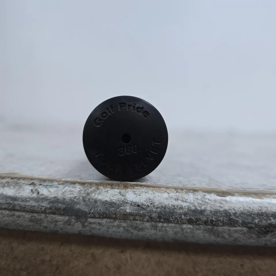 KBS TOUR GOLF SHAFT WITH GOLF PRIDE GRIP