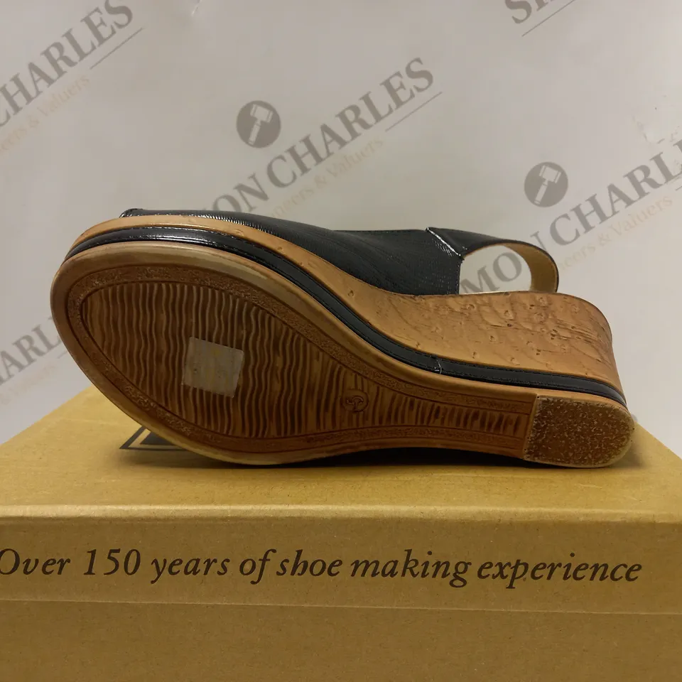 BOXED PAIR OF CUSHION WALK STRAPPY WEDGE HEELED SHOES, BLACK - SIZE 5