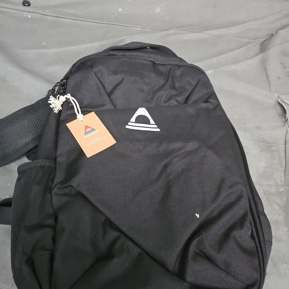 PASSENGER BLACK BACKPACK WITH LOGO PATCH