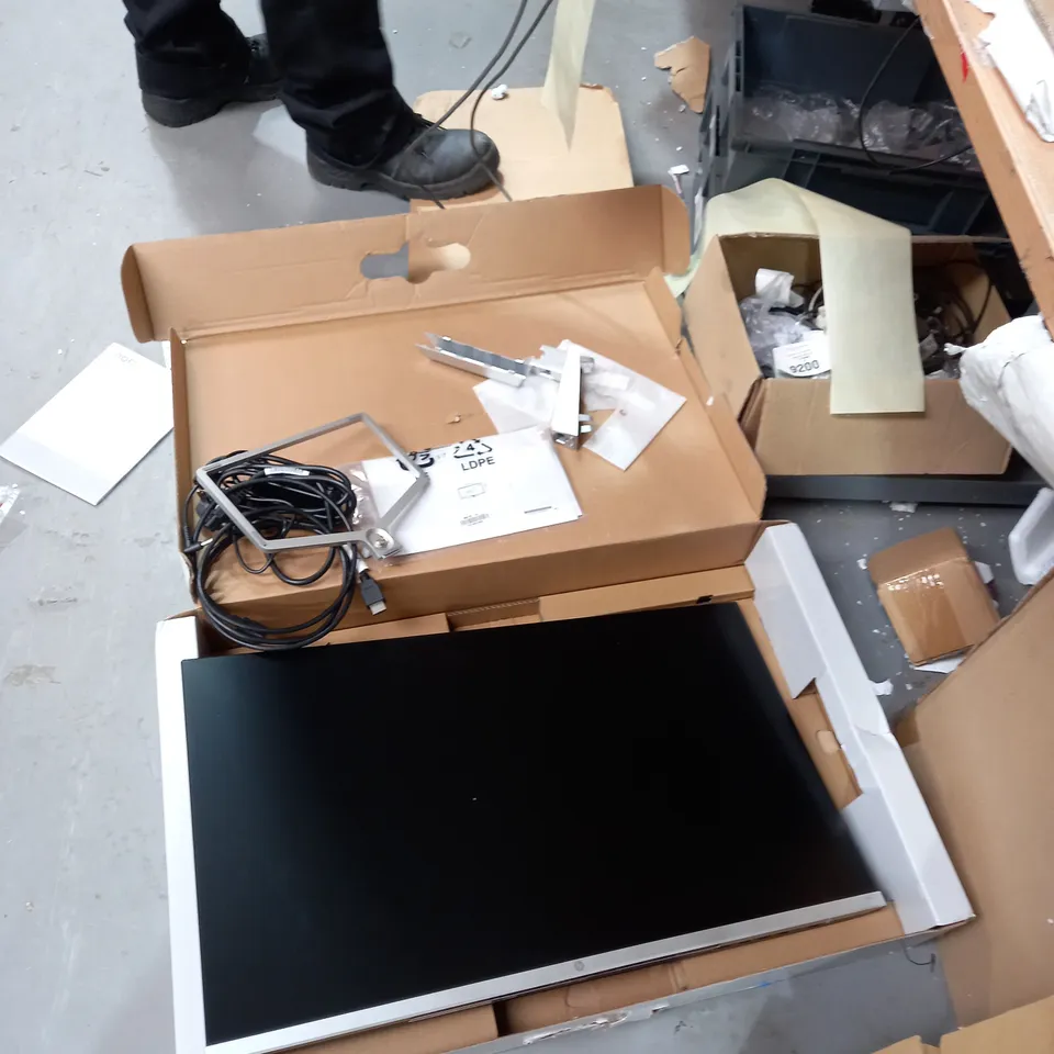 HP M27F ULTRASLIM FULL HD (1920 X 1080) 27" MONITOR