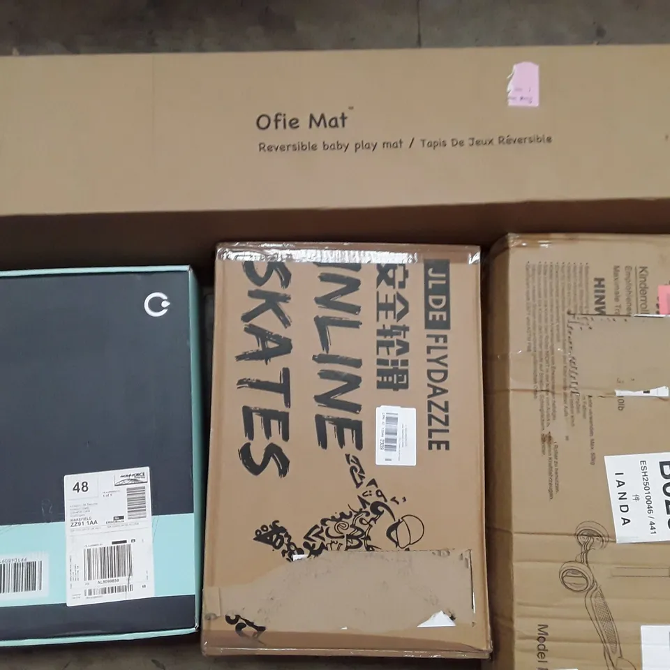 PALLET TO CONTAIN AN ASSORTMENT OF HOUSEHOLD ITEMS TO INCLUDE REVERSIBLE BABY MAT, SKATE, KIDS SCOOTER AND SHOWER SYSTEM ECT