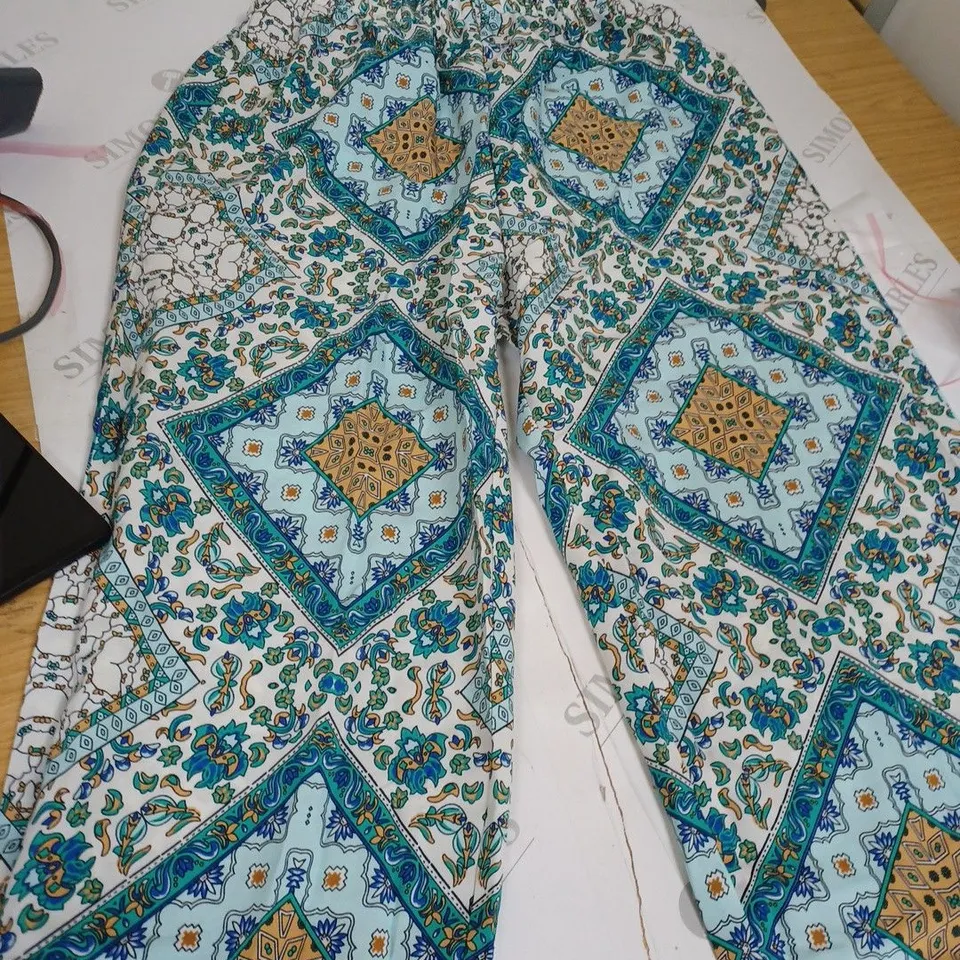 WOMENS FLARED PANTS - UK SIZE XS