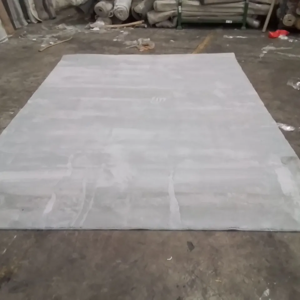 QUALITY DESIGNER AREA RUG - APPROXIMATELY 340X240