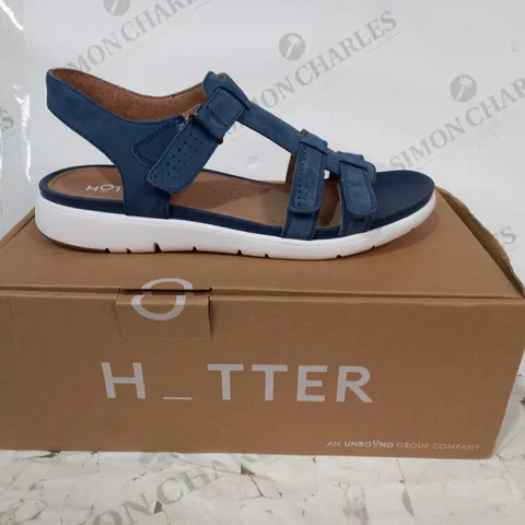 BOXED PAIR OF HOTTER OPEN TOE LEATHER SANDALS IN BLUE UK SIZE 7
