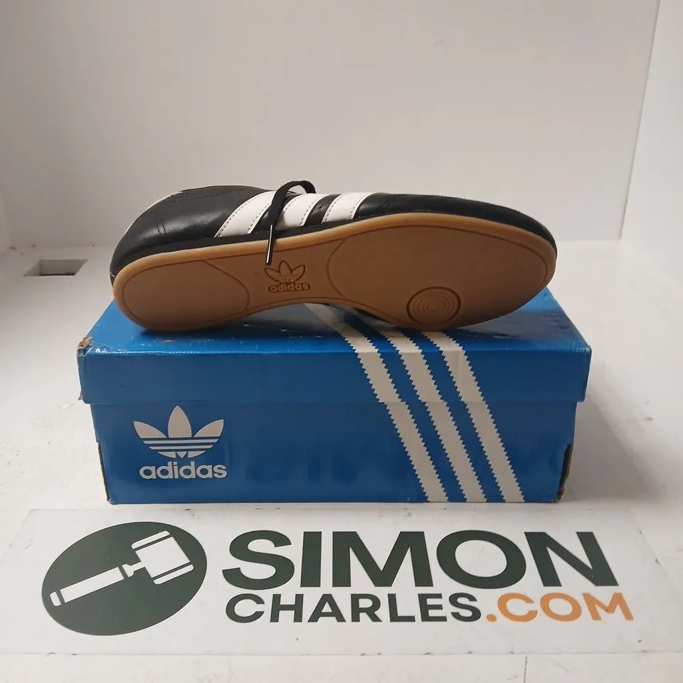 BOXED PAIR OF ADIDAS TAEKWONDO LACE WOMENS TRAINERS IN BLACK - UK 7.5