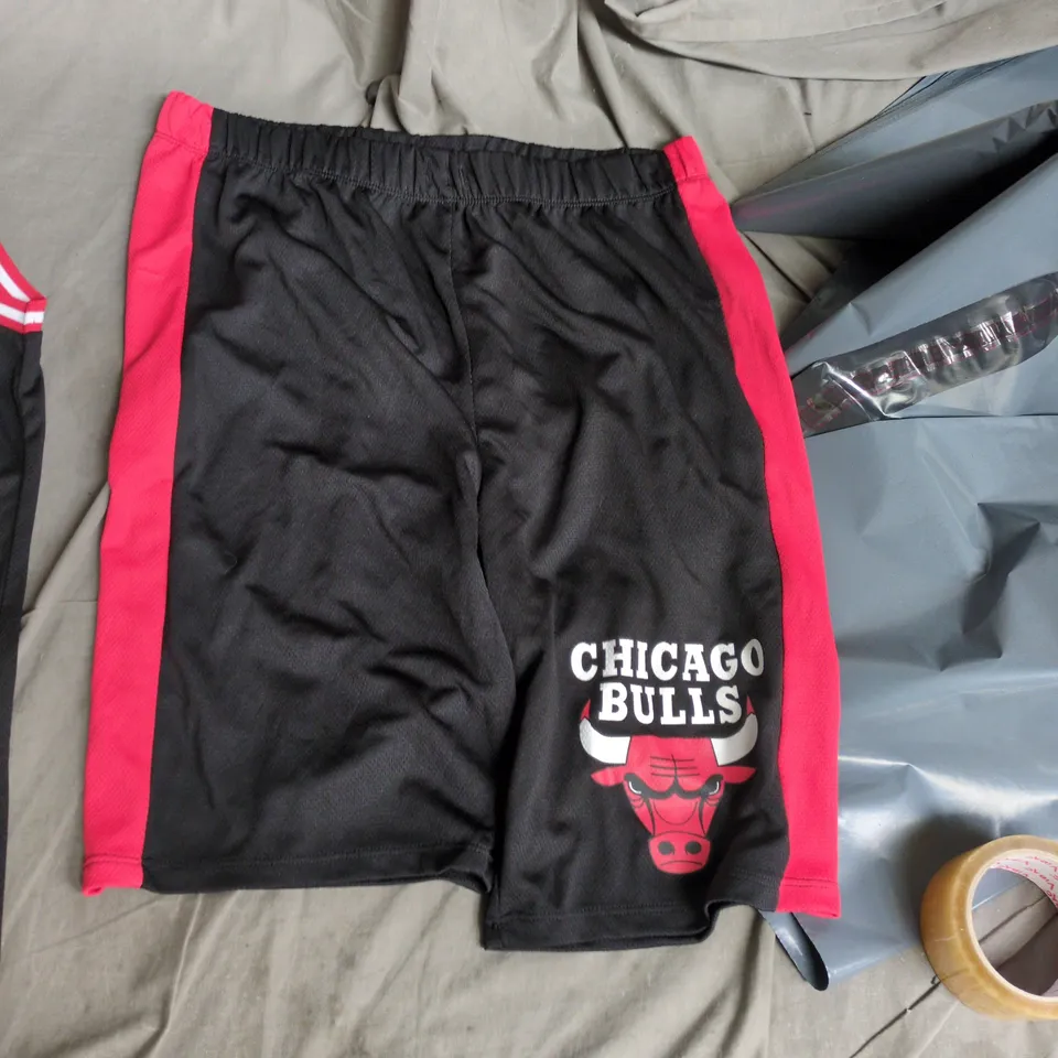 CHICAGO BULLS YOUTH BASKETBALL JERSEY & SHORTS SET – 14-15 YRS (170 CM) 