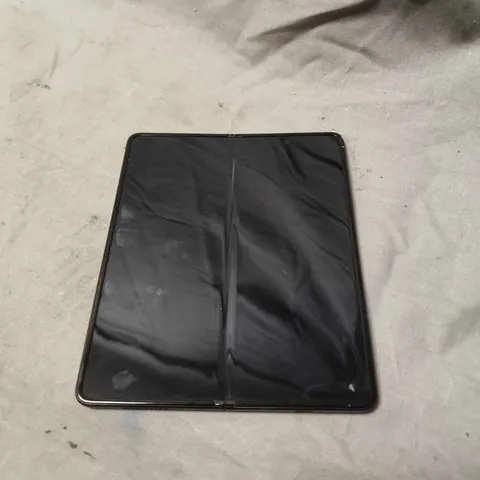 SAMSUNG GALAXY FOLD SMARTPHONE