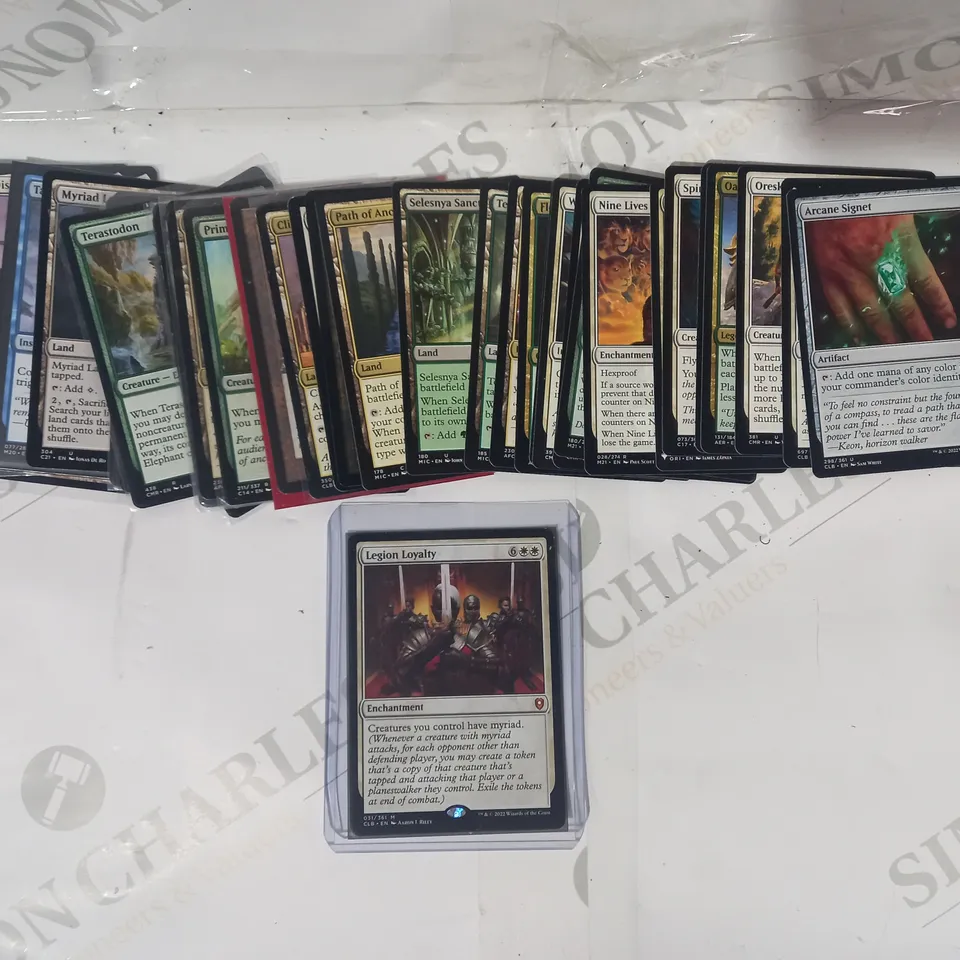 LOT OF ASSORTED MAGIC THE GATHERING TRADING CARDS