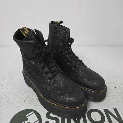 DR. MARTENS JADON GLITTER BOOTS – BLACK GLITTER, UK 8 