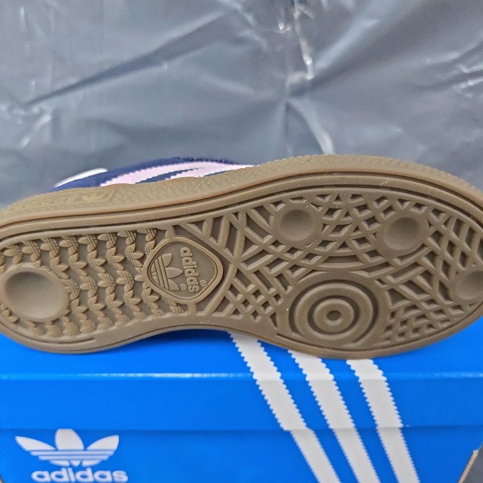 BOXED PAIR OF ADIDAS HANDBALL SPEZIAL SHOES KIDS IN NAVY/PINK - UK 11K