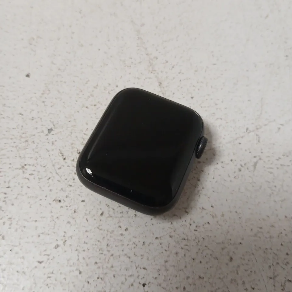 APPLE WATCH SERIES 6 40MM GPS ALUMINIUM SPACE GREY