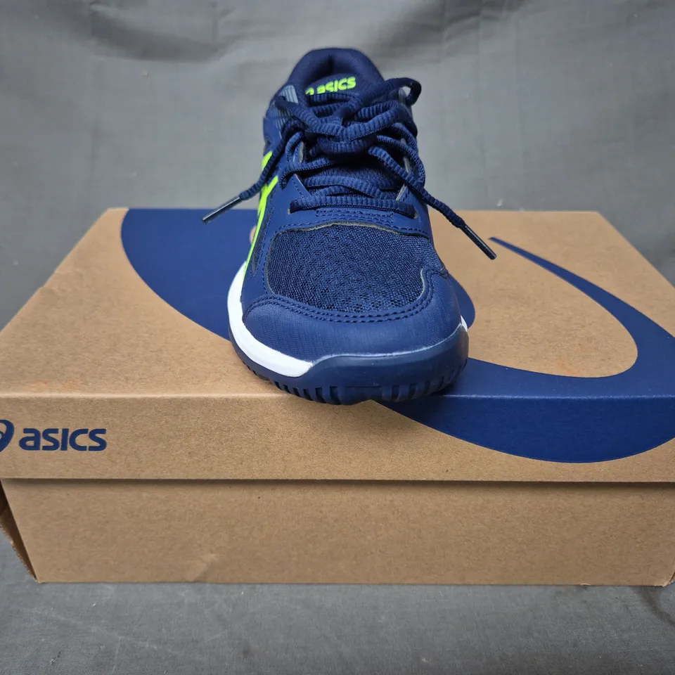 BOXED PAIR OF ASICS UPCOURT 6 GS SHOES IN NAVY/GREEN UK SIZE 3