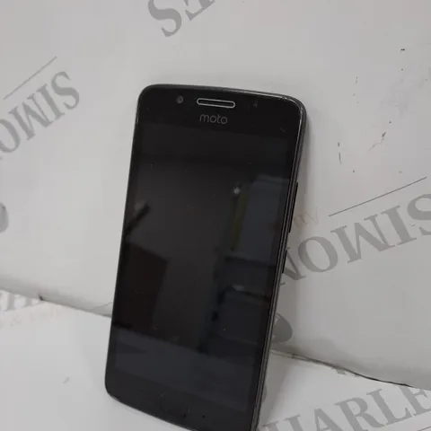 MOTOROLA E4 PHONE