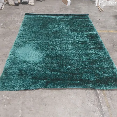 QUALITY DESIGNER FLUFFY RUG - APPROXIMATELY 290 x 200cm