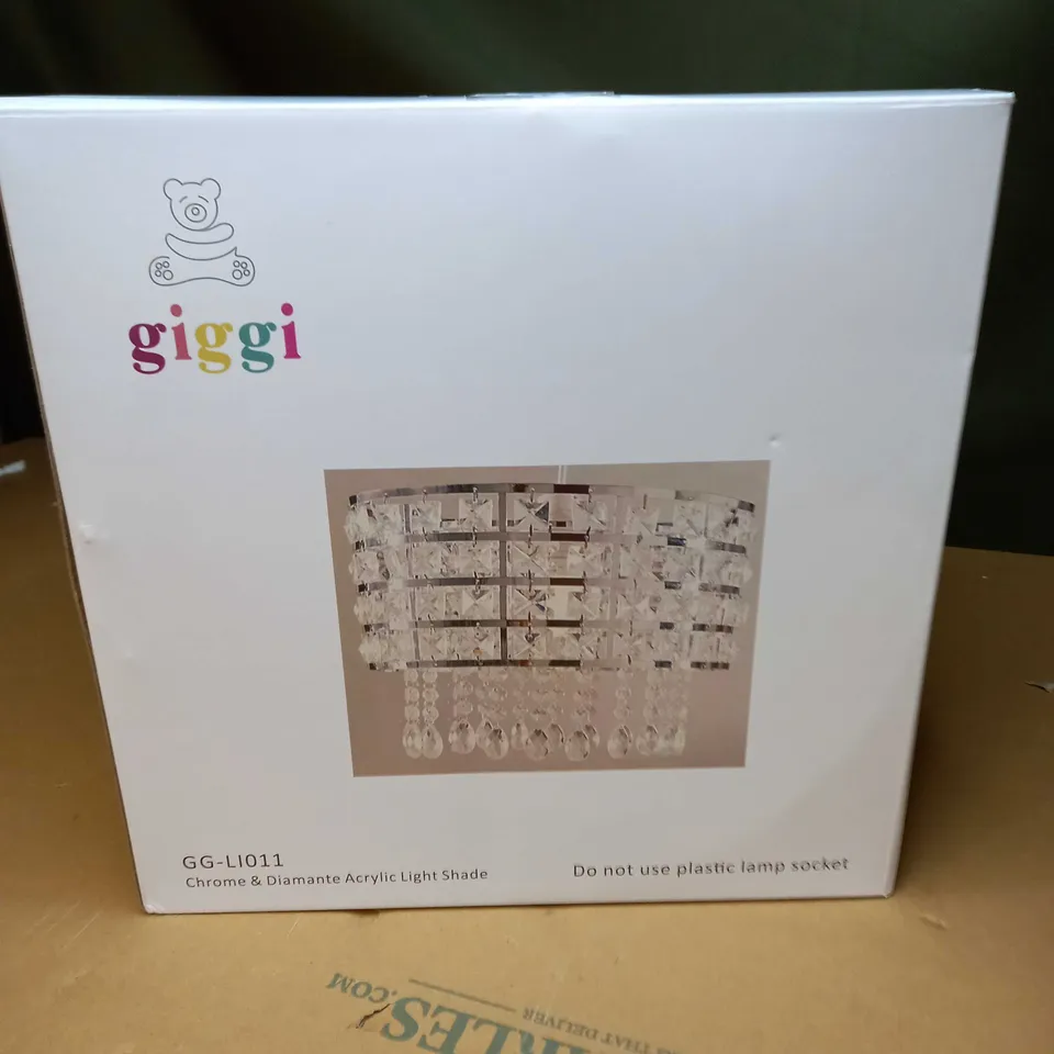 GIGGI GG-LI011 CHROME AND DIAMANTE ACRYLIC LIGHT SHADE