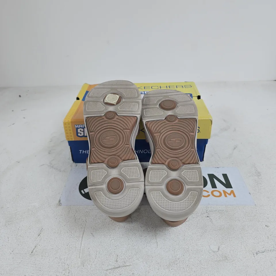 SKECHERS GO WALK ARCH FIT DOUBLE STRAP SANDALS BOXED SIZE 8