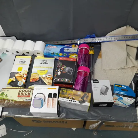 BOX OF APPROXIMATELY 12 ASSORTED ITEMS TO INCLUDE - KARAOKE MACHINE, UGREEN FAST CHARGER, AND SCOTCH BLUE MULTIMASKING TAPE ETC.