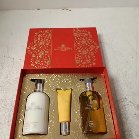 MOLTON BROWN GIFT SET – BODY WASH, HAND CREAM & HAND LOTION (BOXED)