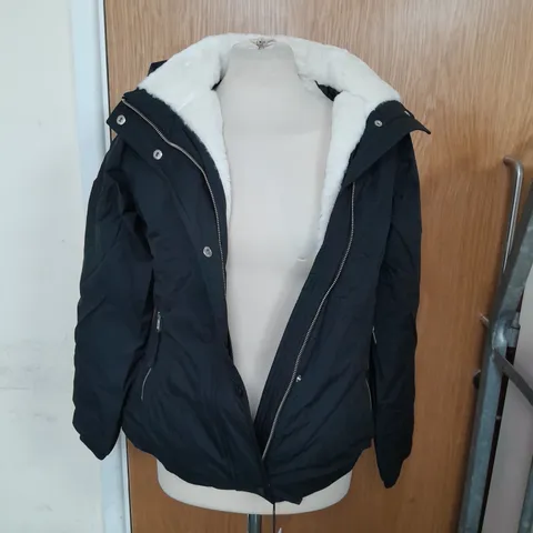 HOLLISTER WINTER COLLECTION WATER RESISTANT COAT IN BLACK WITH BEIGE FLEECE INTERIOR SIZE XS