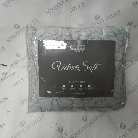 COZEE HOME PEBBLE TEXTURE VELVETSOFT 4 PIECE DUVET SET - DOUBLE SIZE