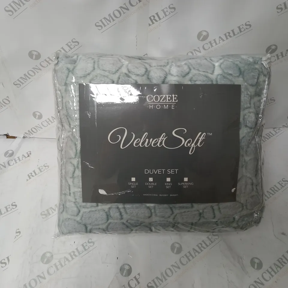 COZEE HOME PEBBLE TEXTURE VELVETSOFT 4 PIECE DUVET SET - DOUBLE SIZE