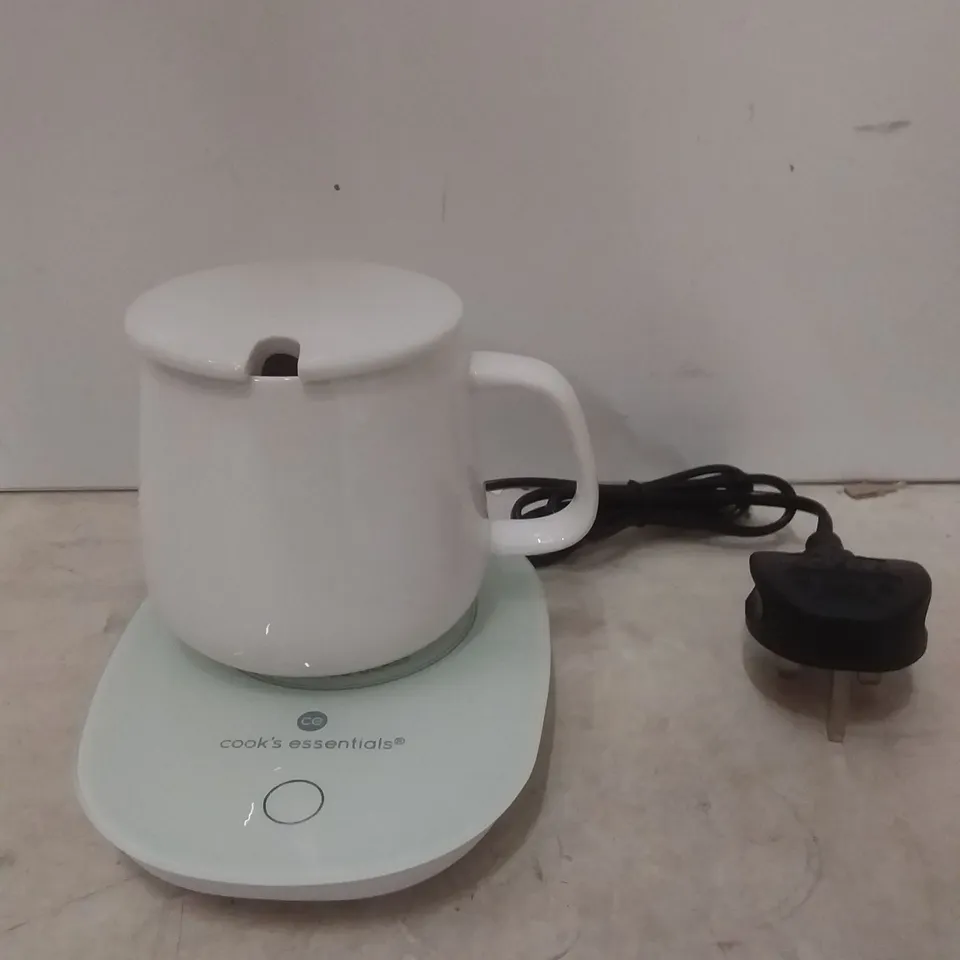 SET OF 2 PLUG IN DRINK WARMER SET COLOUR: WHITE